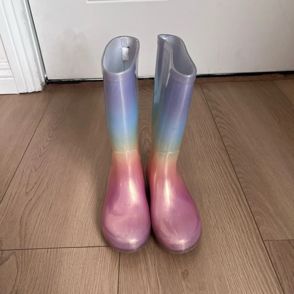 Girls' Gradient Rainbow Rain Boots - Pink Blue